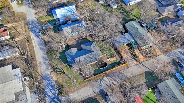 517 W Lamar Street, Alvord, TX 76225