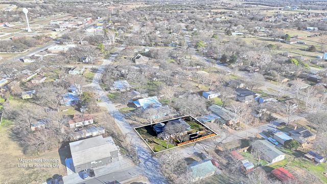 517 W Lamar Street, Alvord, TX 76225