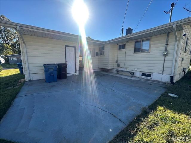 805 Campion Lane, Florissant, MO 63031