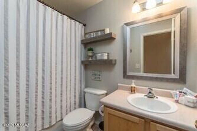 7808 N Sun Flair Drive, Tucson, AZ 85741