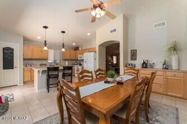 7808 N Sun Flair Drive, Tucson, AZ 85741