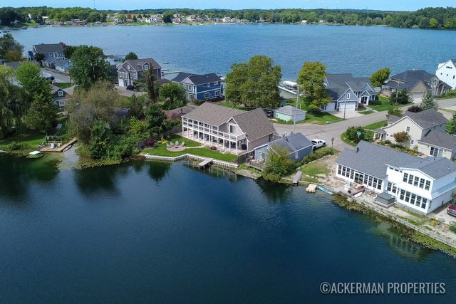 494 S Shore Drive, Caledonia, MI 49316
