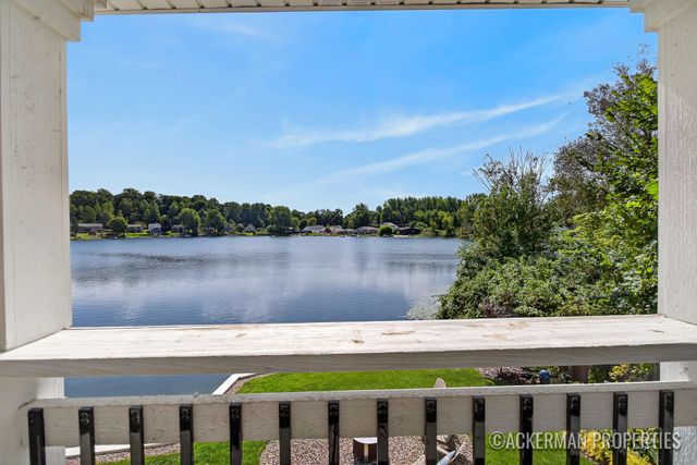 494 S Shore Drive, Caledonia, MI 49316
