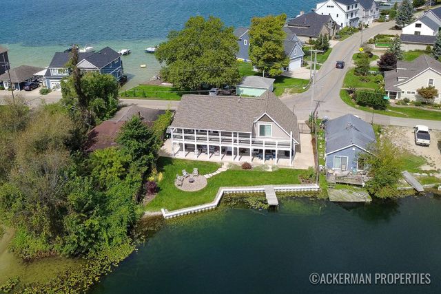 494 S Shore Drive, Caledonia, MI 49316