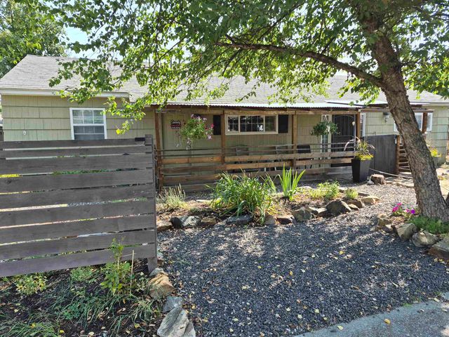 4608 N Windsor Dr, Spokane, WA 99205