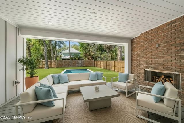 397 PLAZA, Atlantic Beach, FL 32233