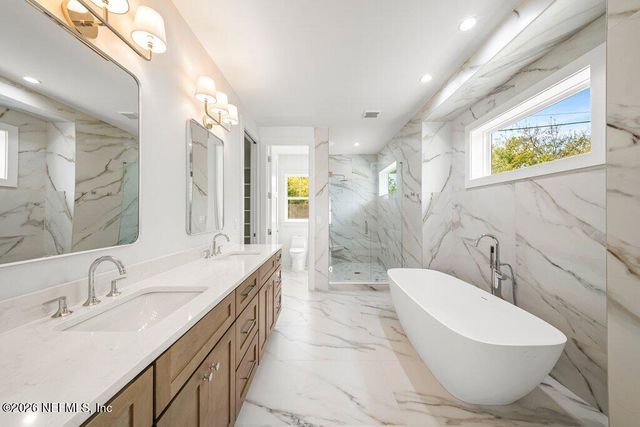 397 PLAZA, Atlantic Beach, FL 32233