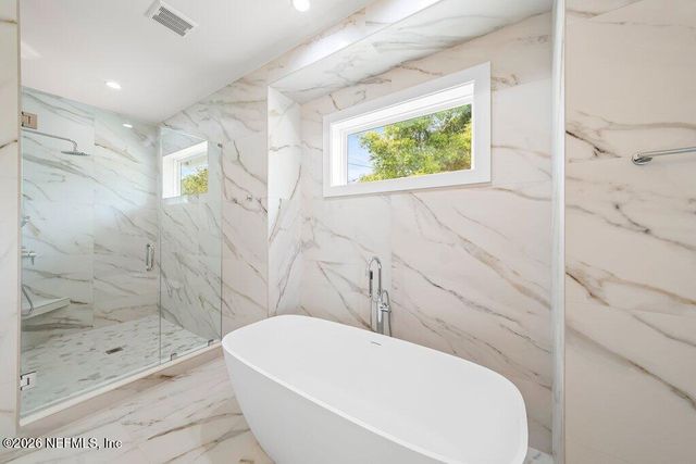 397 PLAZA, Atlantic Beach, FL 32233