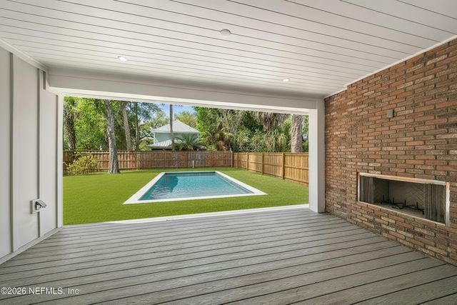 397 PLAZA, Atlantic Beach, FL 32233