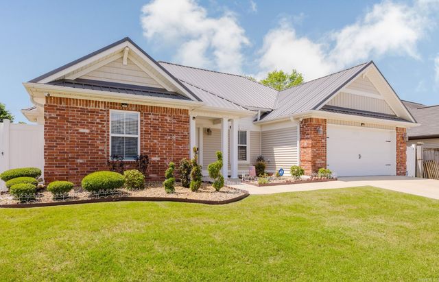 605 Surrey Lane, Benton, AR 72015