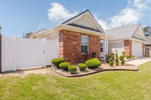 605 Surrey Lane, Benton, AR 72015