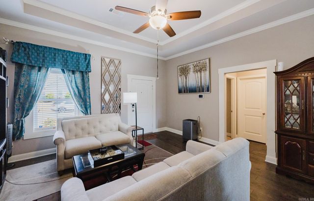 605 Surrey Lane, Benton, AR 72015
