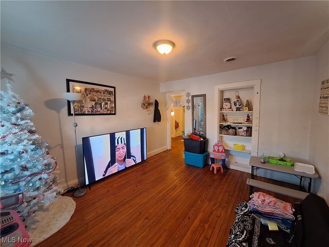 3609 Riverside Avenue, Cleveland, OH 44109