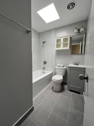 8961 Earhart St, San Diego, CA 92123