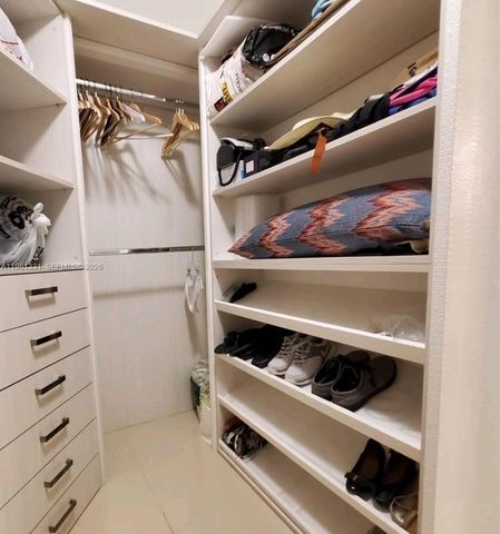 2020 N Bayshore Dr 908, Miami, FL 33137