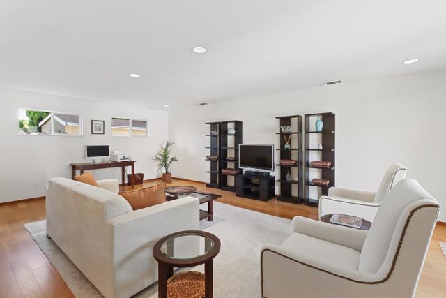 6201 Eastmont Ct, Carmichael, CA 95608