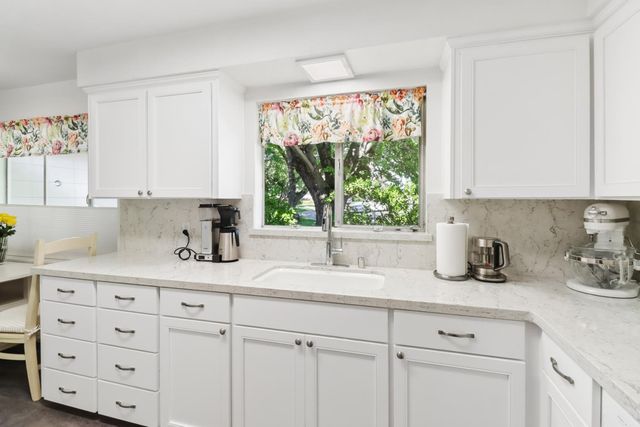 6201 Eastmont Ct, Carmichael, CA 95608