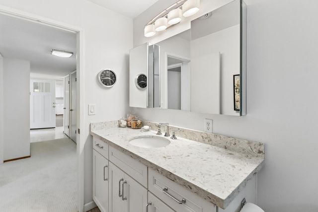 6201 Eastmont Ct, Carmichael, CA 95608