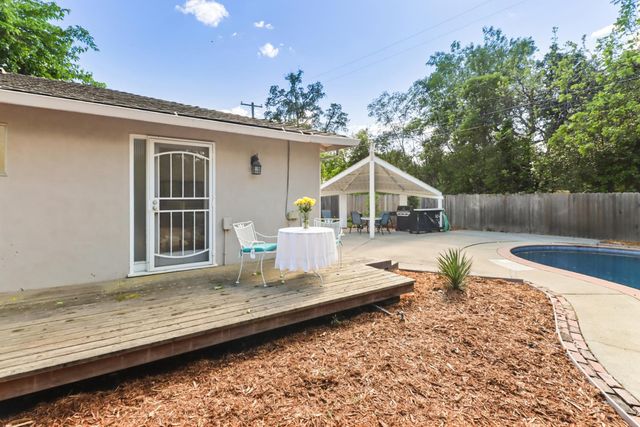 6201 Eastmont Ct, Carmichael, CA 95608