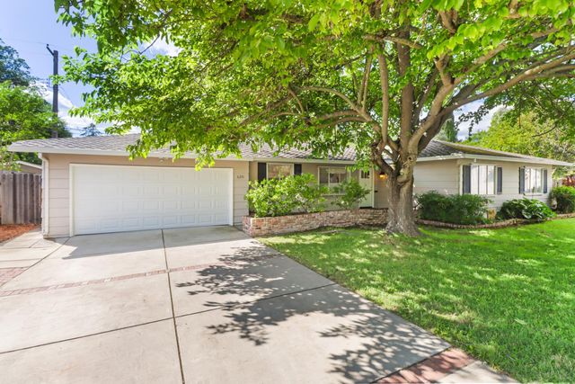 6201 Eastmont Ct, Carmichael, CA 95608