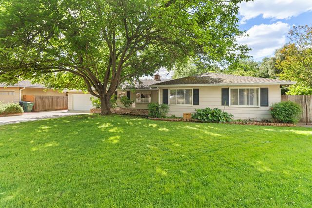 6201 Eastmont Ct, Carmichael, CA 95608