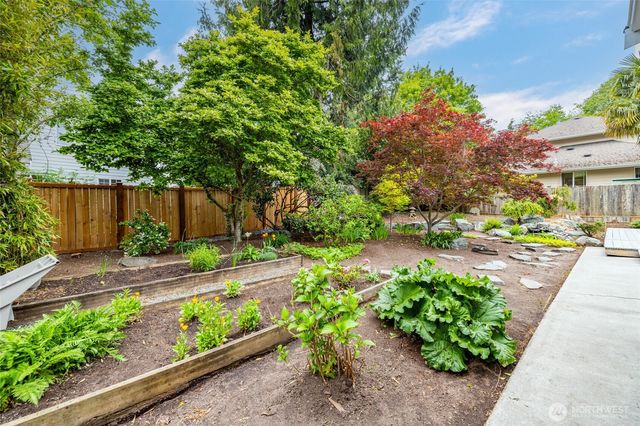 2020 Meadows Lane, Anacortes, WA 98221