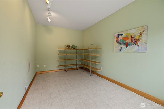 2020 Meadows Lane, Anacortes, WA 98221
