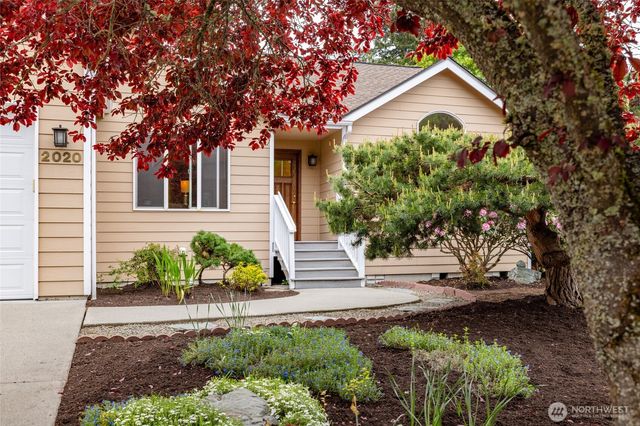 2020 Meadows Lane, Anacortes, WA 98221