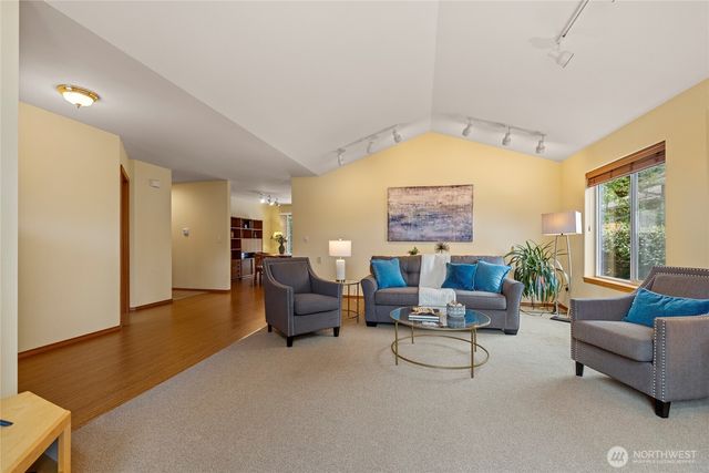 2020 Meadows Lane, Anacortes, WA 98221