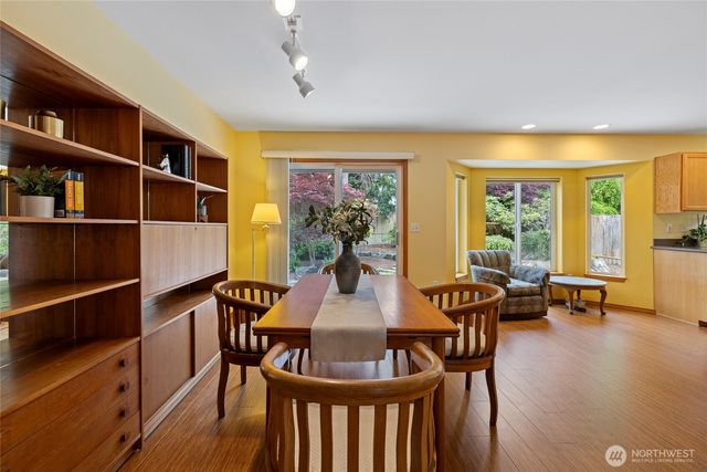 2020 Meadows Lane, Anacortes, WA 98221