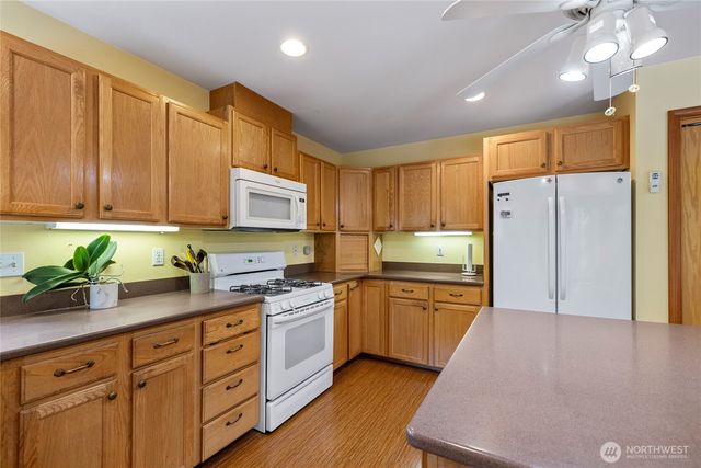 2020 Meadows Lane, Anacortes, WA 98221