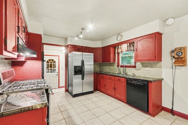 15415 Simmons Avenue, Cedar Springs, MI 49319