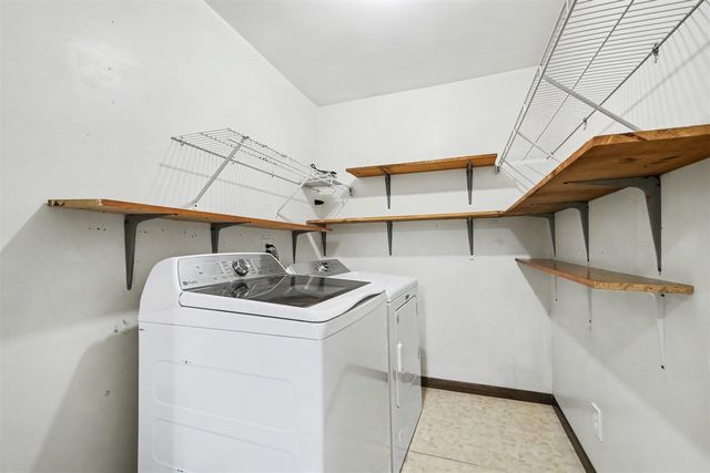 15415 Simmons Avenue, Cedar Springs, MI 49319