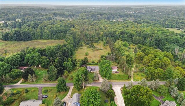 15415 Simmons Avenue, Cedar Springs, MI 49319