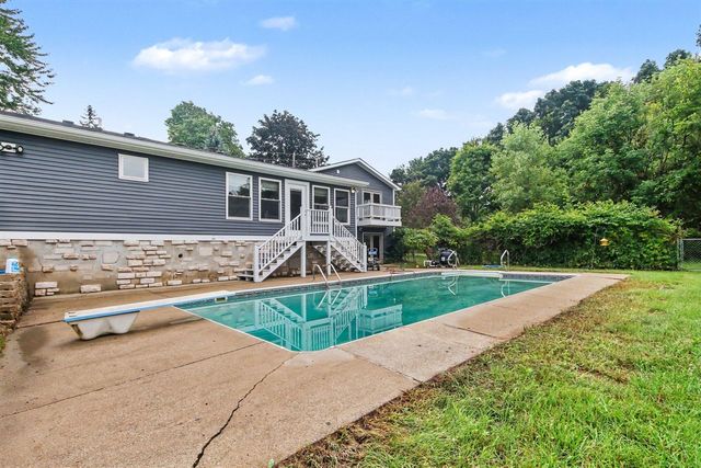 15415 Simmons Avenue, Cedar Springs, MI 49319