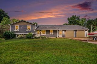 15415 Simmons Avenue, Cedar Springs, MI 49319
