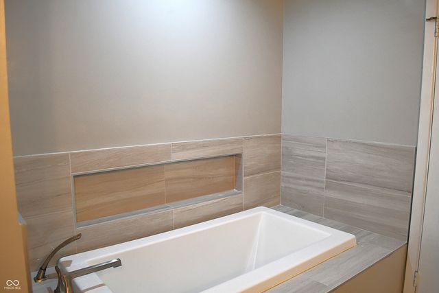 45 Meadow Vue Ct N Drive, Indianapolis, IN 46227