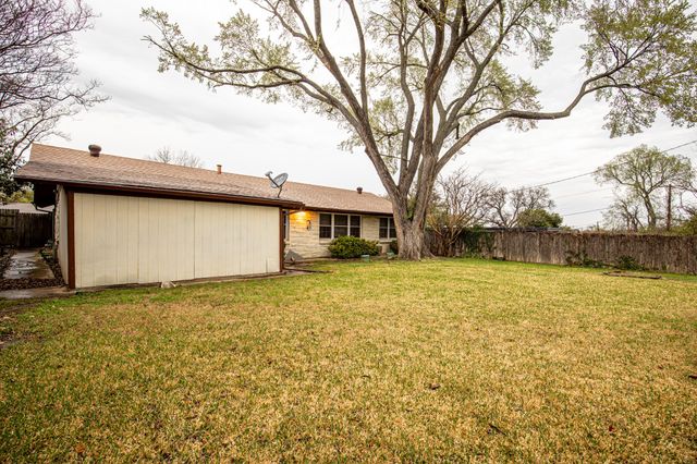 4805 Trail Lake Drive, Fort Worth, TX 76133