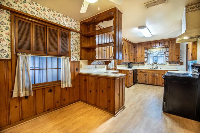 4805 Trail Lake Drive, Fort Worth, TX 76133