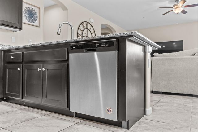 1727 Bristol Avenue, Tulare, CA 93274