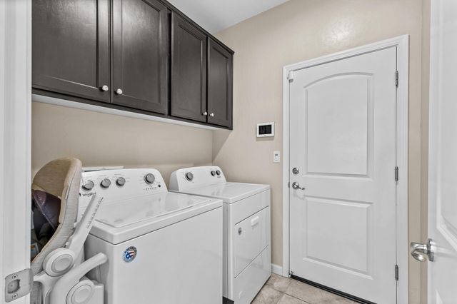 1727 Bristol Avenue, Tulare, CA 93274