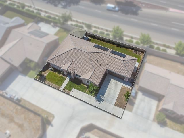 1727 Bristol Avenue, Tulare, CA 93274