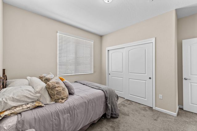 1727 Bristol Avenue, Tulare, CA 93274