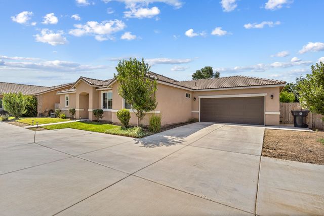 1727 Bristol Avenue, Tulare, CA 93274