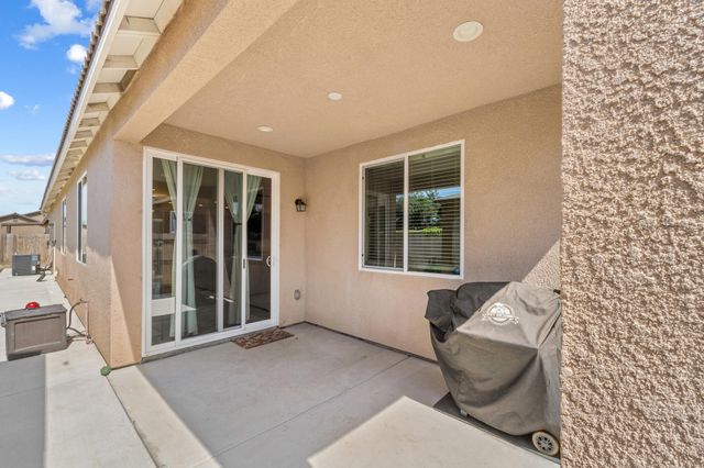 1727 Bristol Avenue, Tulare, CA 93274