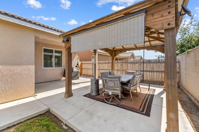 1727 Bristol Avenue, Tulare, CA 93274