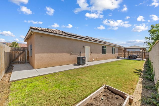 1727 Bristol Avenue, Tulare, CA 93274