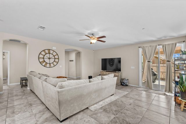 1727 Bristol Avenue, Tulare, CA 93274