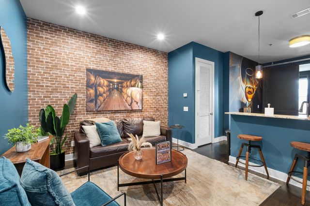 210 30th Ave N Apt 312, Nashville, TN 37203