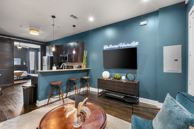 210 30th Ave N Apt 312, Nashville, TN 37203